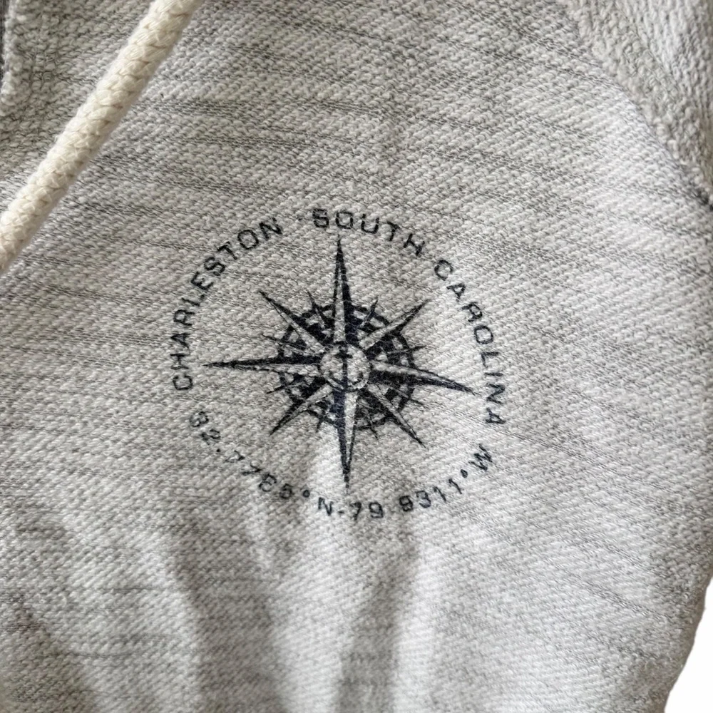 Vineyard Crew Light Gray Hooded Textured Knit Distressed Pullover Sweater Size S